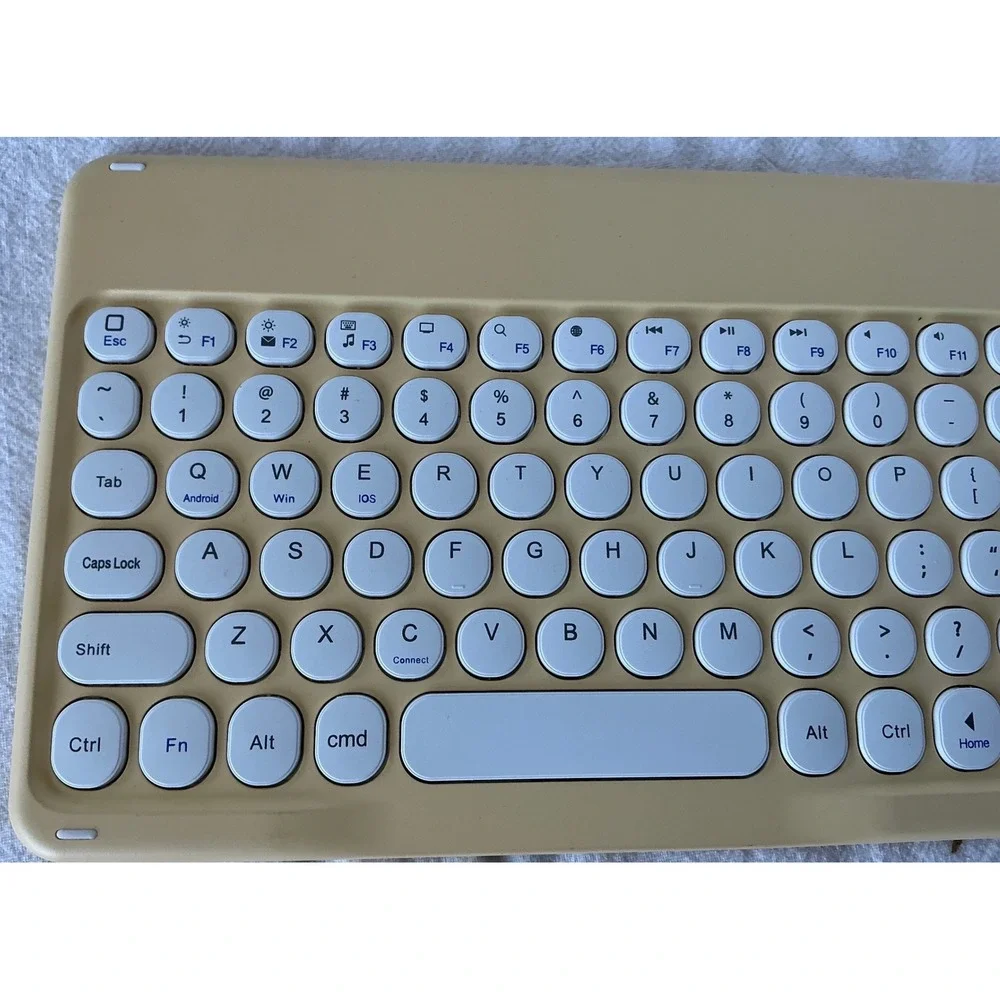 Bluetooth‎ Wireless Keyboard Retro Typewriter Round Keys Yellow Cream
